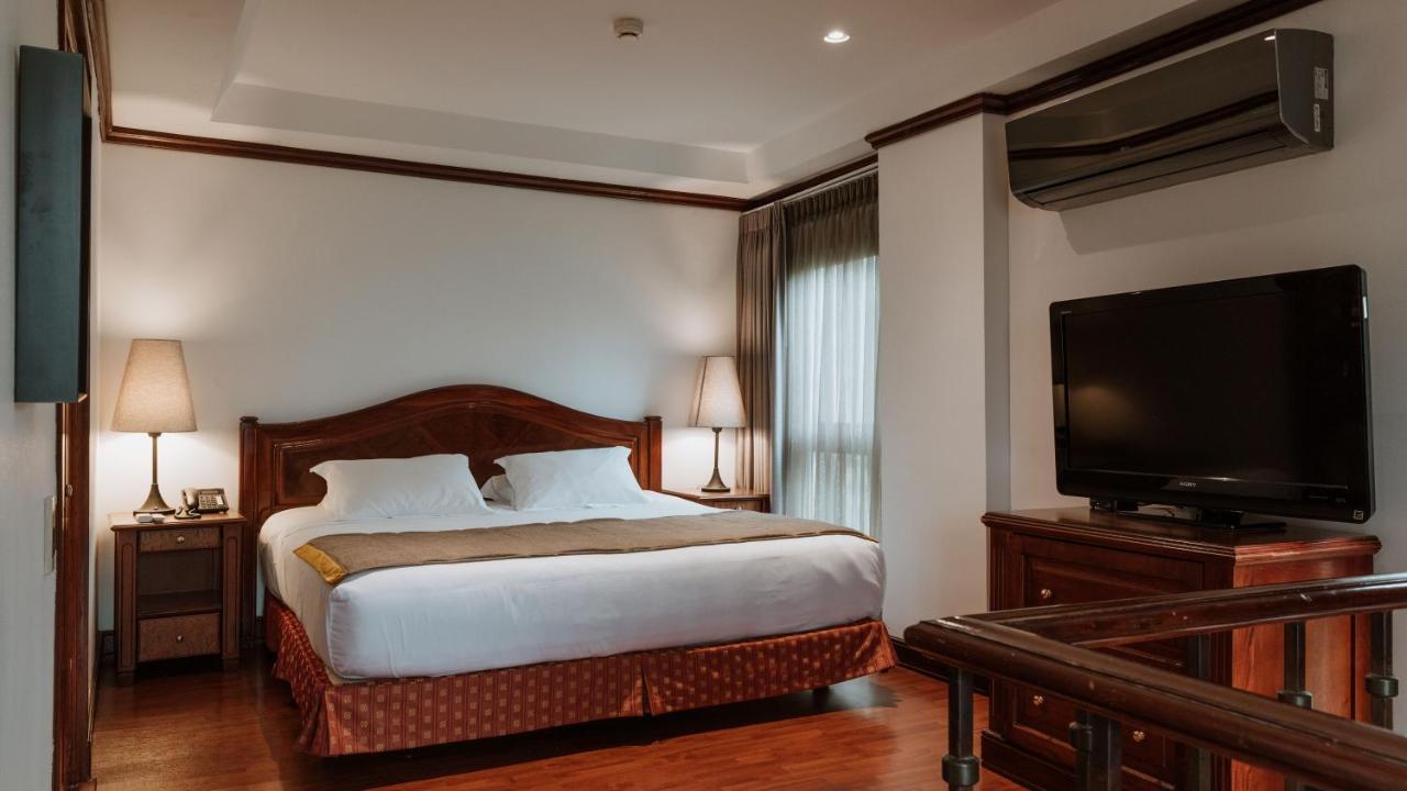 Hotel Park10 Medellín Dış mekan fotoğraf A bedroom at the hotel
