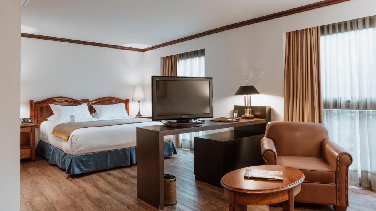 Hotel Park10 Medellín Dış mekan fotoğraf