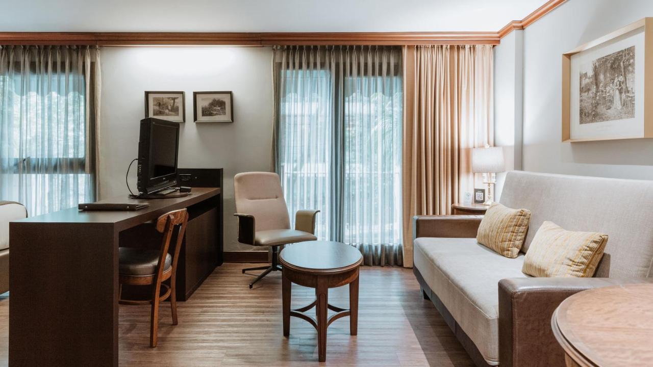 Hotel Park10 Medellín Dış mekan fotoğraf A typical room at the hotel