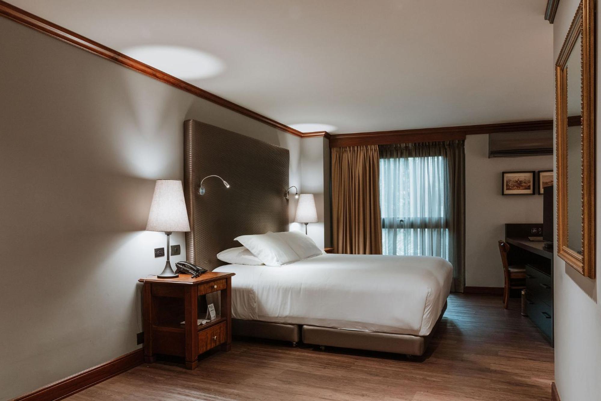 Hotel Park10 Medellín Dış mekan fotoğraf A room at the hotel
