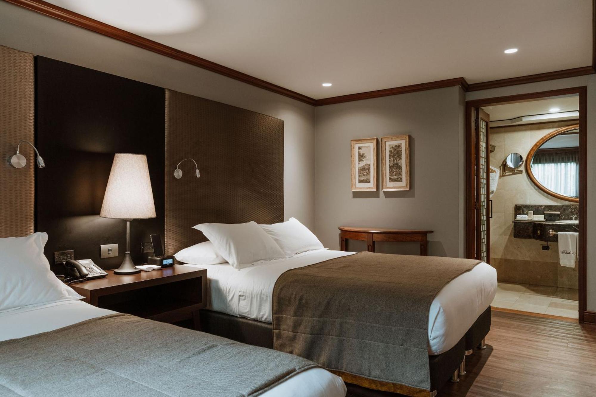 Hotel Park10 Medellín Dış mekan fotoğraf Deluxe Room